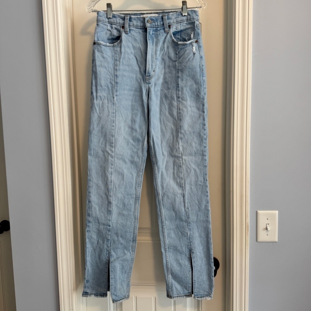 Abercrombie & Fitch 27‎ / 4 The 90’s Straight Ultra High Rise Jeans ~ Boho Slits